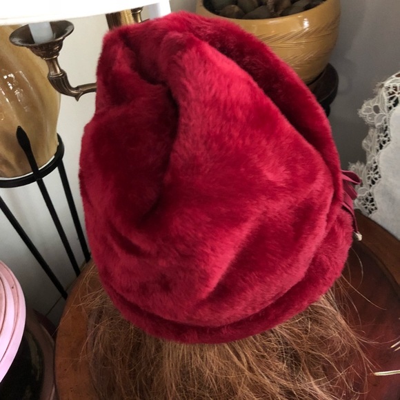 Vintage Molded Cranberry Hat main image 5